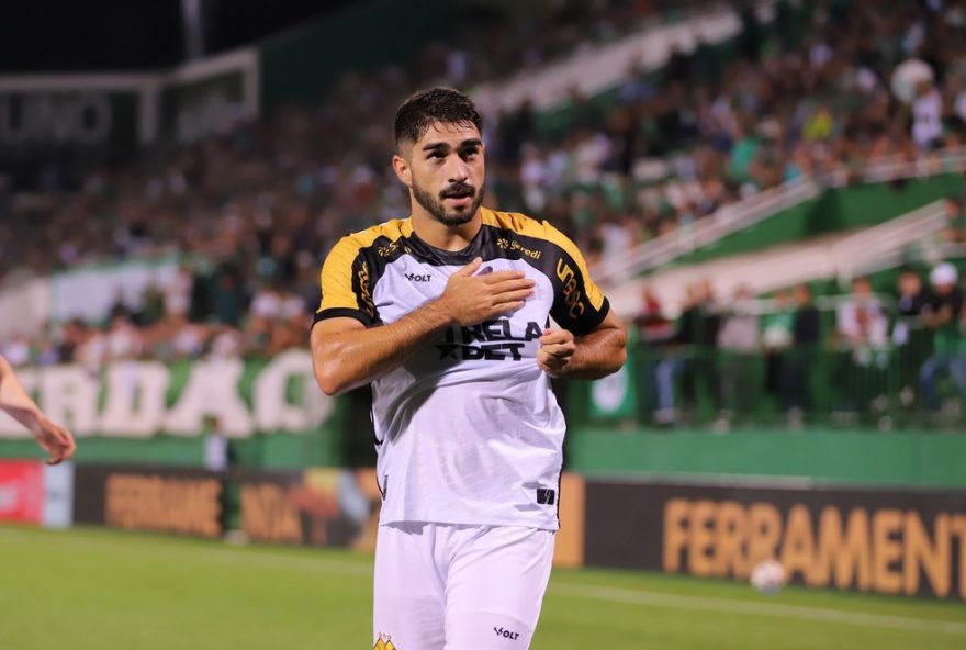 criciuma-renova-com-atacante-joao-carlos-para-temporada-de-2026 criciuma-renova-com-atacante-joao-carlos-para-temporada-de-2026