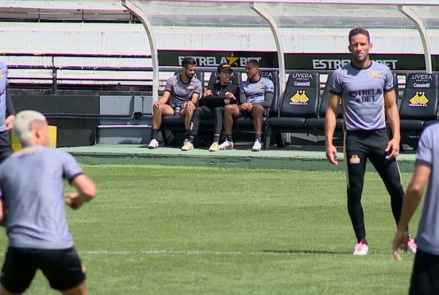 criciuma3A-mudancas-na-defesa-para-confronto-com-atletico-go