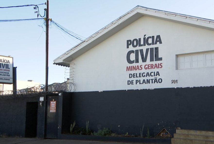 criminosos-do-pcc-alvos-de-mandados-por-trafico-e-armas-em-prata3A-gaeco-cumpre-16-prisoes-na-operacao-defensio-vitae criminosos-do-pcc-alvos-de-mandados-por-trafico-e-armas-em-prata3A-gaeco-cumpre-16-prisoes-na-operacao-defensio-vitae