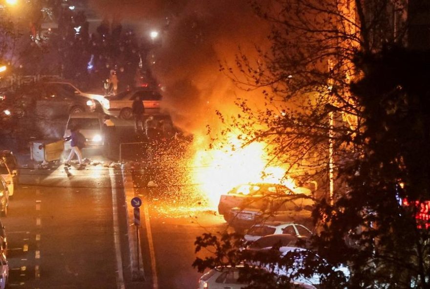 crise-no-ira3A-alerta-de-ataque-as-bases-dos-eua-em-meio-a-protestos.-trump-ameaca-intervir2C-autoridades-iranianas-se-preparam crise-no-ira3A-alerta-de-ataque-as-bases-dos-eua-em-meio-a-protestos.-trump-ameaca-intervir2C-autoridades-iranianas-se-preparam