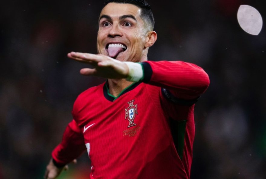 cristiano-ronaldo-tera-pes-eternizados-na-calcada-da-fama-do-maracana