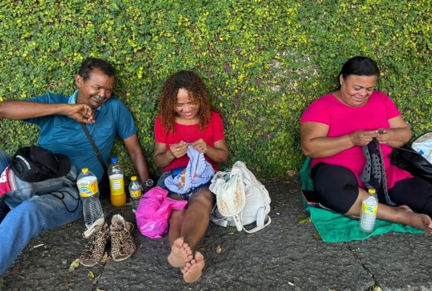 croche-e-criatividade-na-espera-por-candidatos-do-enem-2025