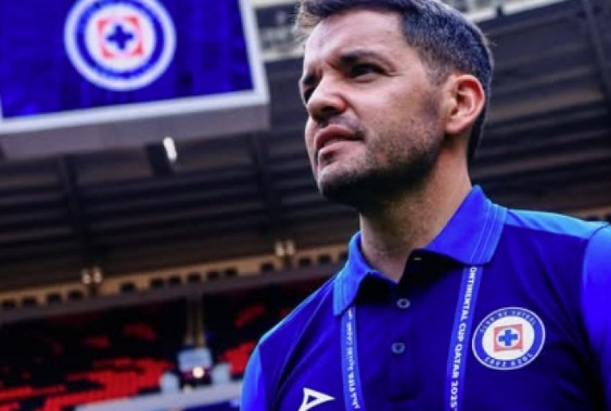 cruz-azul-chega-com-desfalques-para-partida-contra-o-flamengo-na-copa-intercontinental cruz-azul-chega-com-desfalques-para-partida-contra-o-flamengo-na-copa-intercontinental