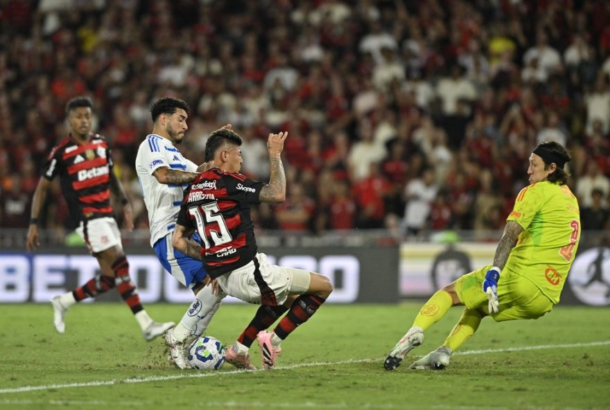 cruzeiro-desafia-flamengo-e-palmeiras3A-outubro-decisivo-no-brasileirao