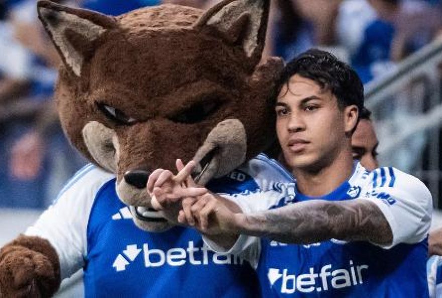 cruzeiro-domina-selecao-bola-de-prata-2025-ao-superar-o-flamengo3B-confira-os-premiados