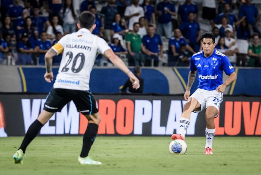 cruzeiro-e-gremio-empatam-no-brasileirao3A-resultado-ruim-para-ambos