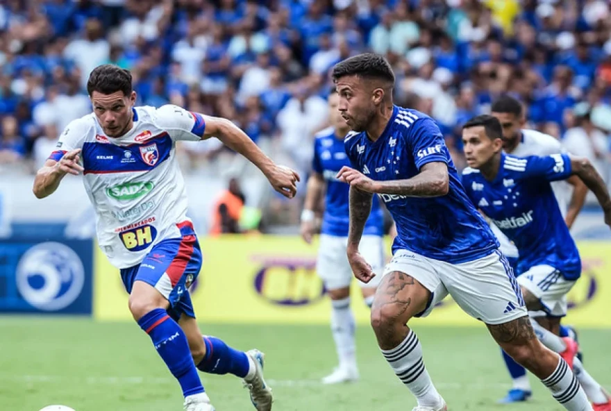 cruzeiro-empata-com-betim-no-mineirao-e-pressao-sobre-fernando-diniz-aumenta