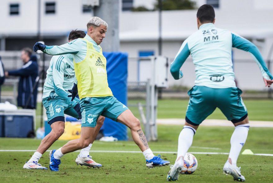 cruzeiro-encaminha-emprestimo-de-vitinho-ao-goias-para-temporada-na-serie-b