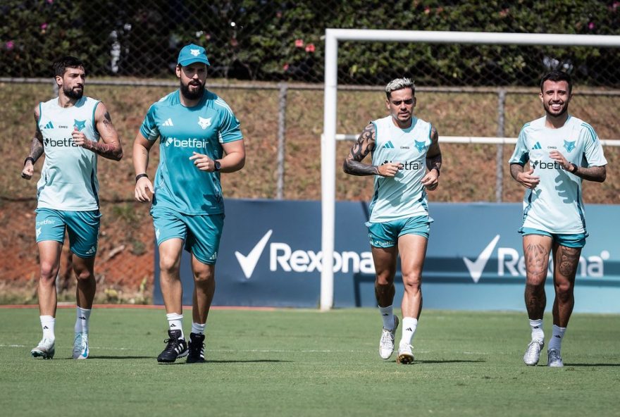 cruzeiro-prepara-elenco-para-jogo-contra-vitoria-e-planeja-retorno-de-matheus-henrique-em-julho