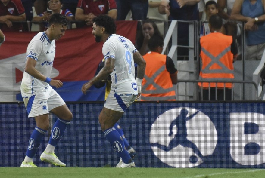 cruzeiro-vence-o-fortaleza-e-fica-a-dois-pontos-do-lider