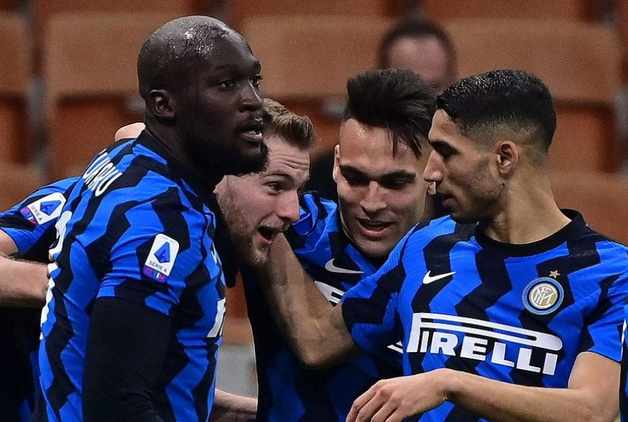 Milan Skriniar anotou o único gol do jogo (Foto: Miguel Medina/AFP)