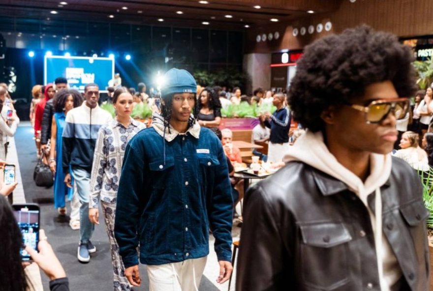 cursos-gratuitos-de-maquiagem-e-passarela-em-salvador-com-marcos-costa.-inscricoes-online-aproveite-a-oportunidade-do-instituto-periferia-do-futuro