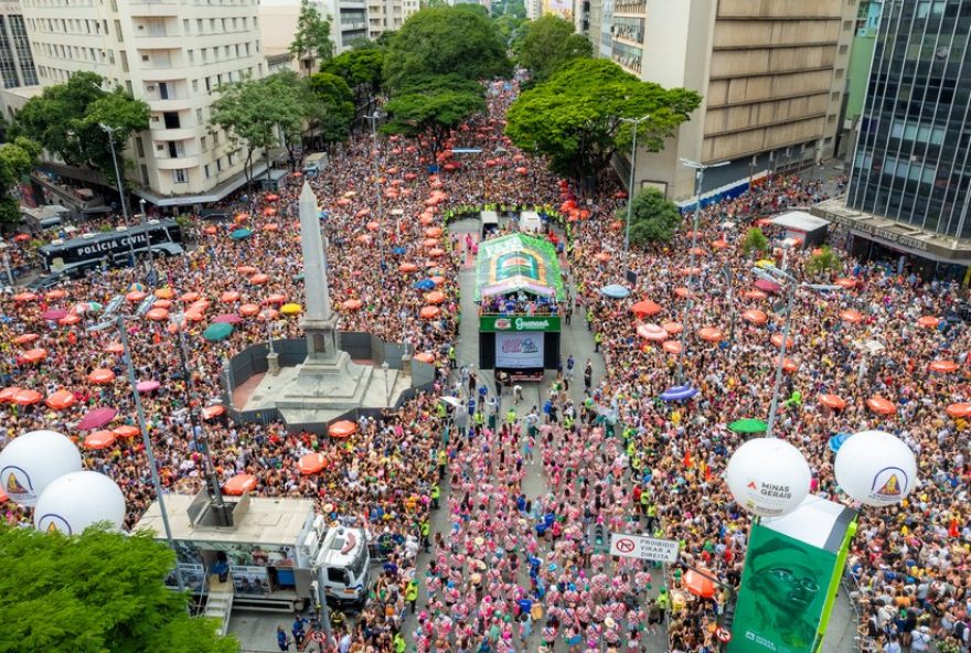 custos-para-colocar-bloco-na-rua-em-bh3A-dos-r24-8-mil-aos-quase-r241-milhao.-entenda-as-variaveis-e-investimentos-em-2026 custos-para-colocar-bloco-na-rua-em-bh3A-dos-r24-8-mil-aos-quase-r241-milhao.-entenda-as-variaveis-e-investimentos-em-2026