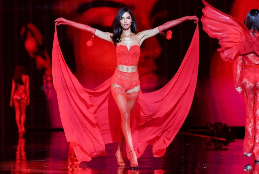 daiane-sodre3A-a-nova-22angel22-brasileira-brilha-no-victorias-secret-fashion-show