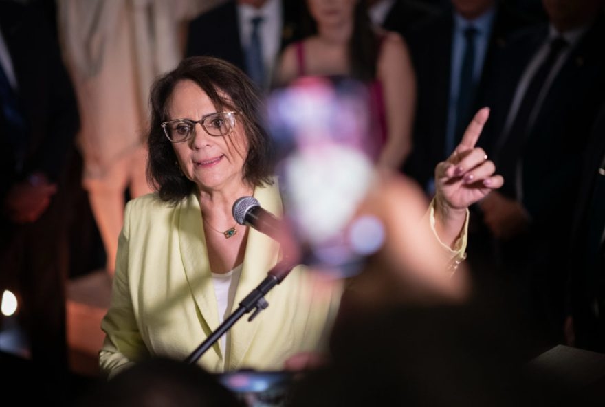 damares-solicita-vistoria-na-prisao-domiciliar-de-jair-bolsonaro