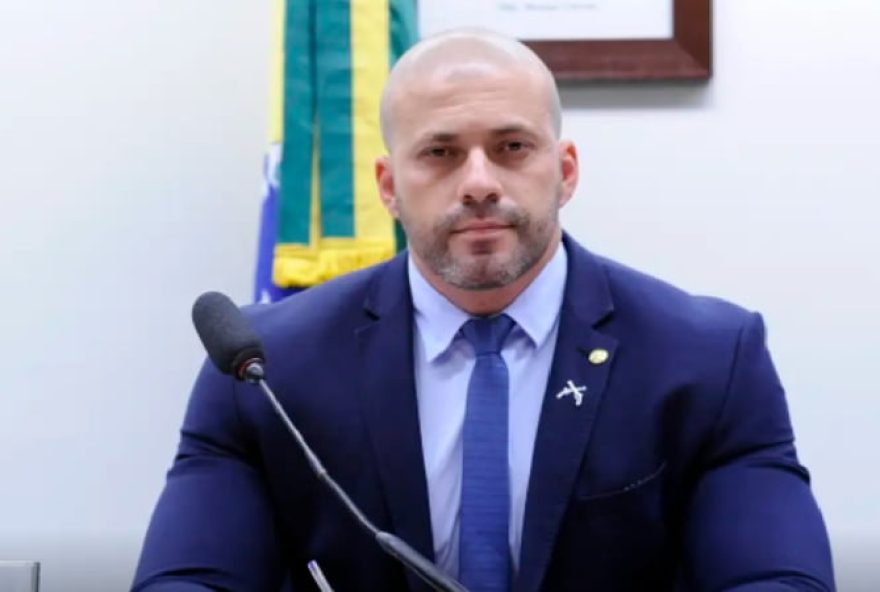 daniel-silveira-e-preso-por-descumprir-horario-apos-ida-ao-hospital3A-entenda-o-caso