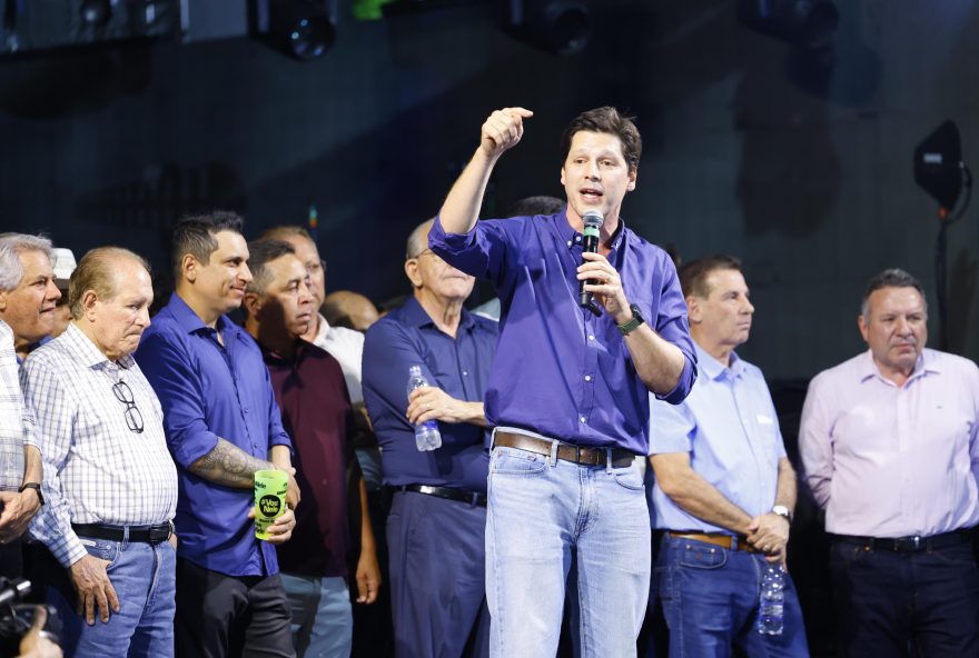 daniel-vilela-anuncia-inicio-da-pavimentacao-da-go-147-durante-festa-do-agro-em-bela-vista