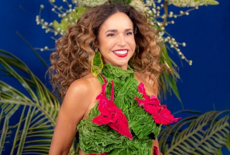 daniela-mercury-lidera-trio-eletrico-na-30a-parada-lgbt-do-rio-de-janeiro-show-especial-em-homenagem-a-preta-gil-e-marielle-franco