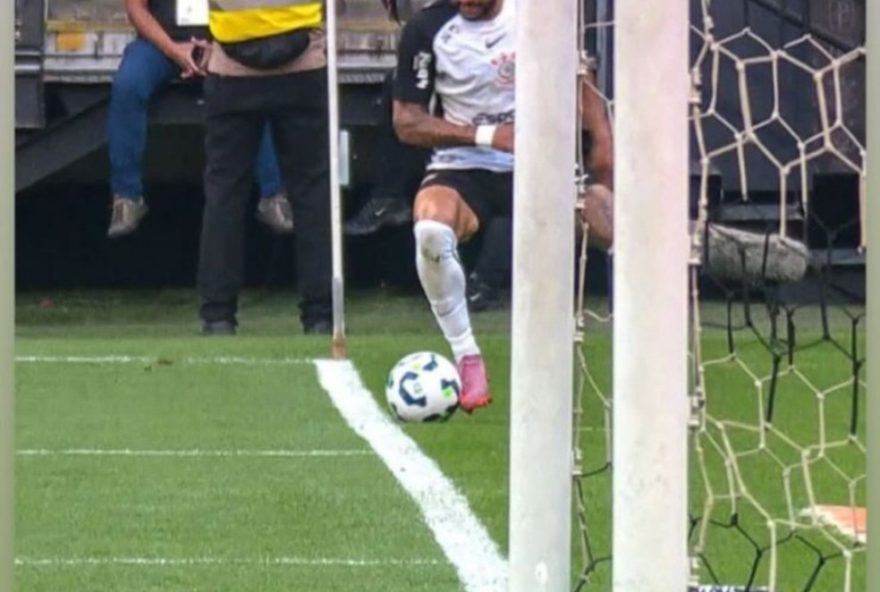 danilo2C-do-botafogo2C-critica-var-por-gol-polemico-do-corinthians3A-22isso-e-uma-vergonha22