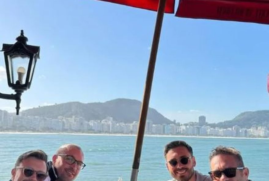 davide-ancelotti-visita-o-forte-de-copacabana-em-dia-de-folga-do-botafogo3A-treinador-italiano-curtindo-o-rio-de-janeiro