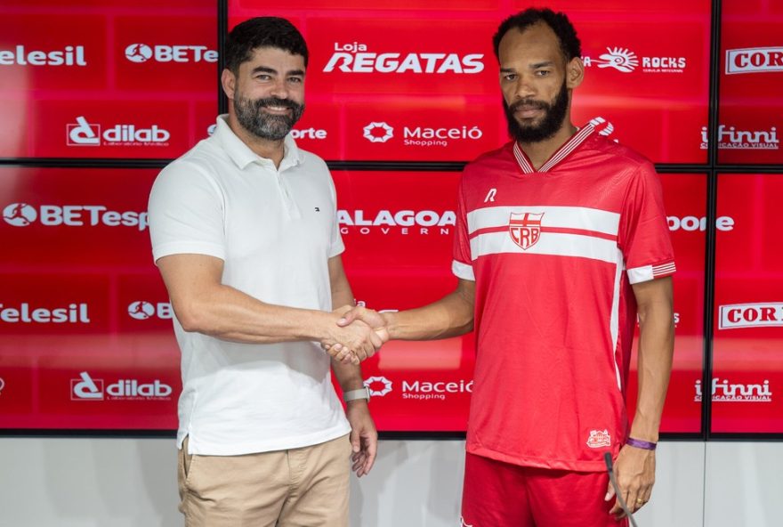de-busca-reposicoes-no-elenco-e-negocia-com-dois-atletas-para-posicoes-carentes.-equipe-encerra-1o-turno-da-serie-b-com-goleada.-novidades-no-clube-para-reforcar-o-time