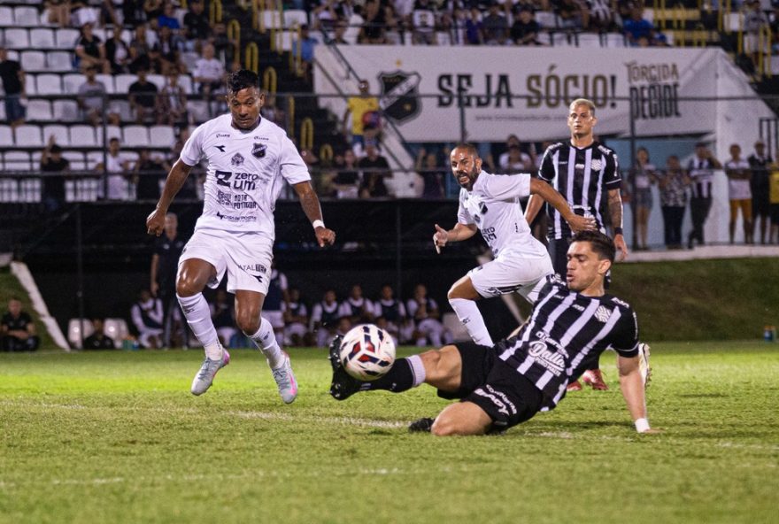 de-luta-para-escapar-do-rebaixamento-na-reta-final-da-serie-c3A-confrontos-diretos-e-desafios-contra-equipes-do-g-8