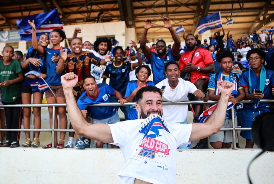 de-mensagem-ignorada-a-convocacao-epica3A-zagueiro-de-cabo-verde-vira-heroi-nacional-e-leva-pais-a-copa-do-mundo-de-2026