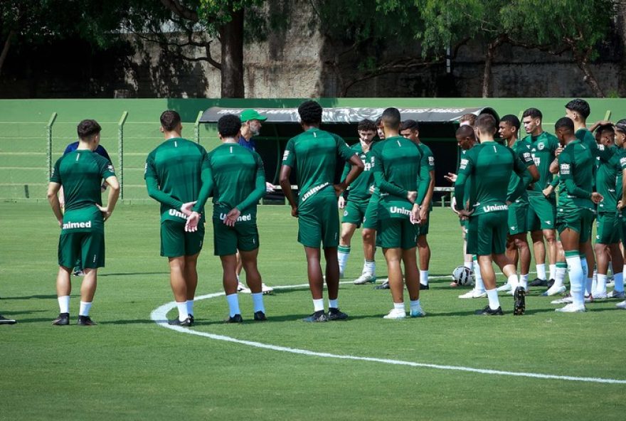 de-perde-posicoes-e-reduz-chances-de-acesso-na-serie-b-apos-derrota-para-o-athletico-pr3B-veja-numeros de-perde-posicoes-e-reduz-chances-de-acesso-na-serie-b-apos-derrota-para-o-athletico-pr3B-veja-numeros