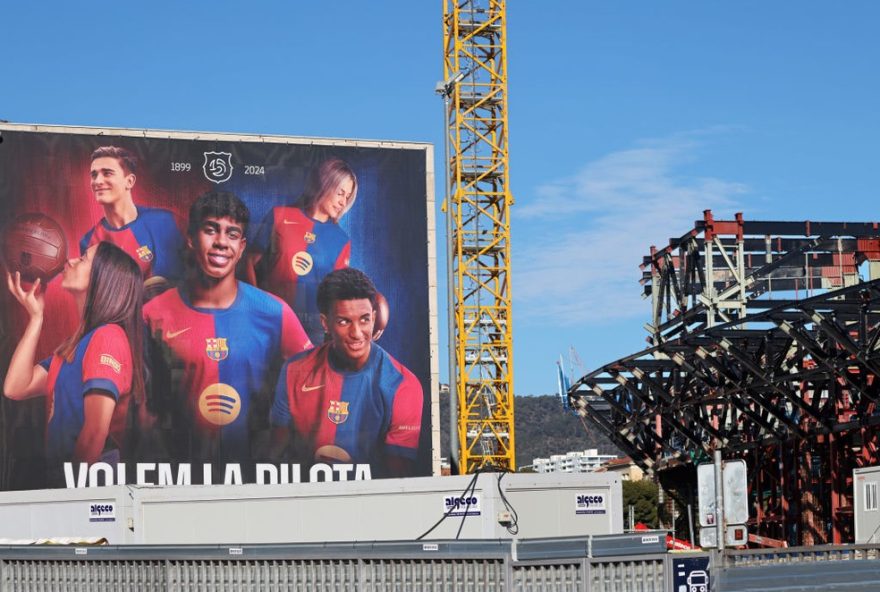 de-projeta-faturamento-acima-de-r24-7-bilhoes-em-2027-com-novo-estadio-e-boa-campanha-na-champions-league