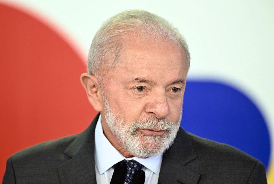 de-sanciona-lei-que-amplia-para-3025-cotas-em-concursos-publicos-federais
