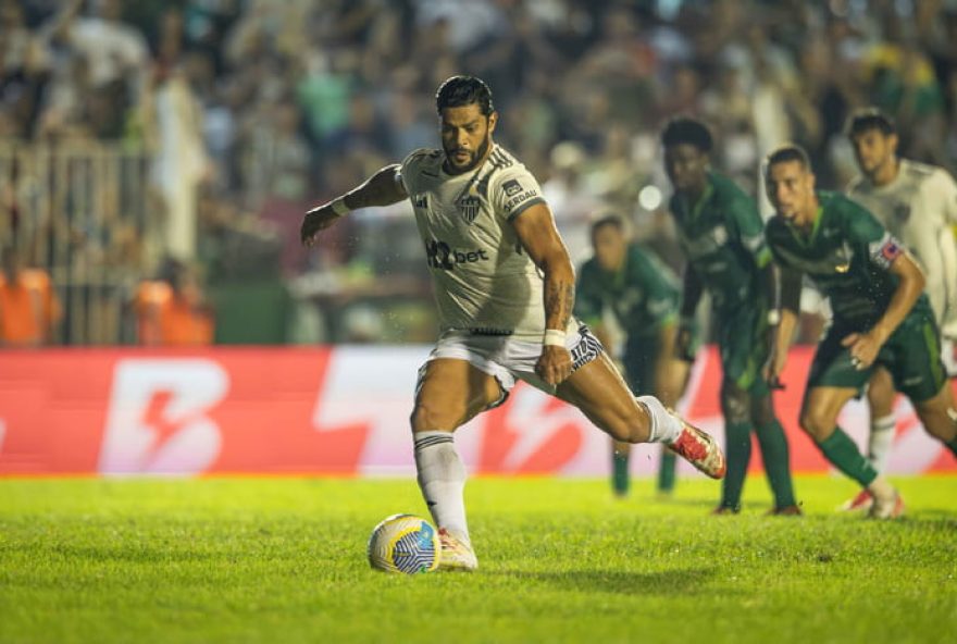 de-vence-tocantinopolis-por-2x0-na-abertura-da-copa-do-brasil-20253A-hulk-e-rony-brilham-em-campo.-vitoria-garante-classificacao-e-premiacao-de-r241.543.500.-proximo-desafio-aguarda