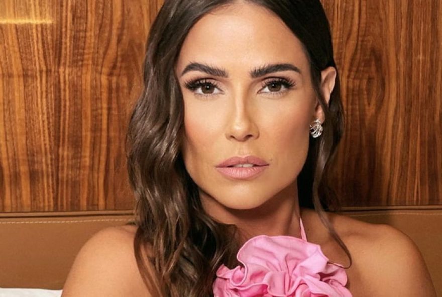 deborah-secco-abre-o-coracao-sobre-a-morte-da-irma-aos-5-anos3A-22valorize-a-vida22