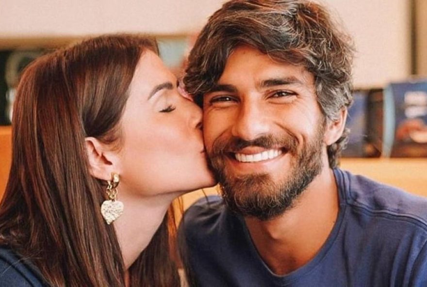 deborah-secco-fala-sobre-relacao-amigavel-com-hugo-moura-apos-divorcio