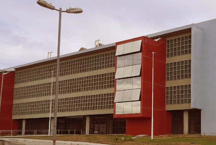 decisao-da-justica-suspende-edital-da-ufpe-para-turma-de-medicina-exclusiva-para-sem-terra-e-quilombolas3A-entenda-a-polemica
