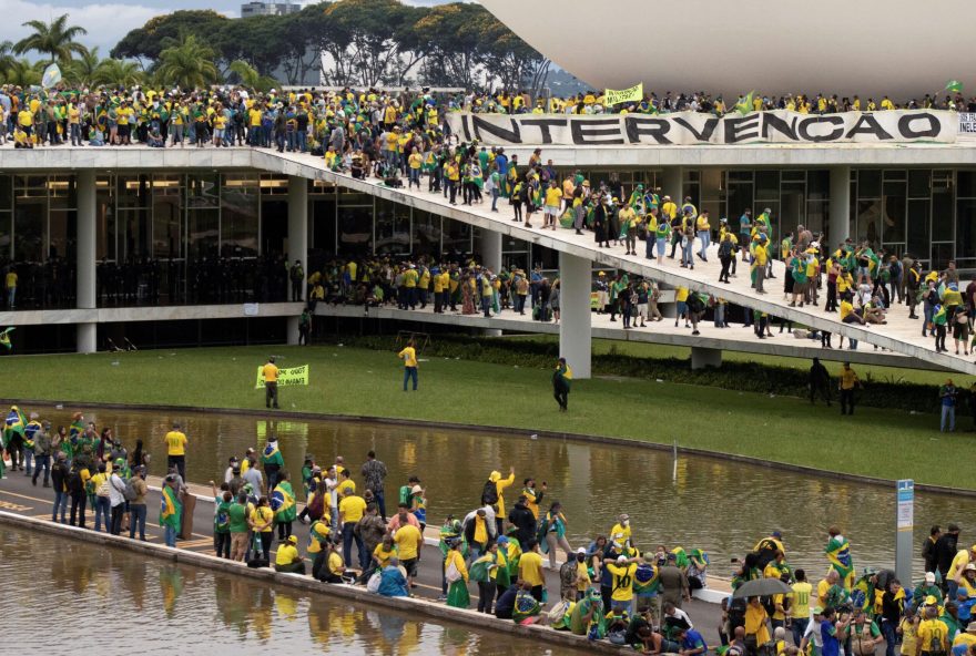 decisao-do-stf-desestimula-grupos-que-busquem-depor-democracia