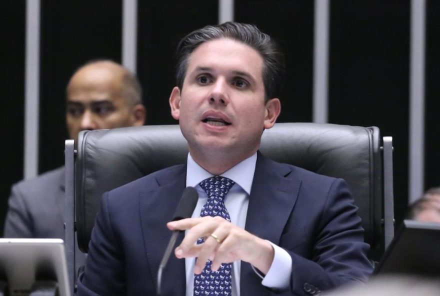 decisao-judicial-mantem-acao-por-rachadinha-contra-chefe-de-gabinete-de-hugo-motta decisao-judicial-mantem-acao-por-rachadinha-contra-chefe-de-gabinete-de-hugo-motta