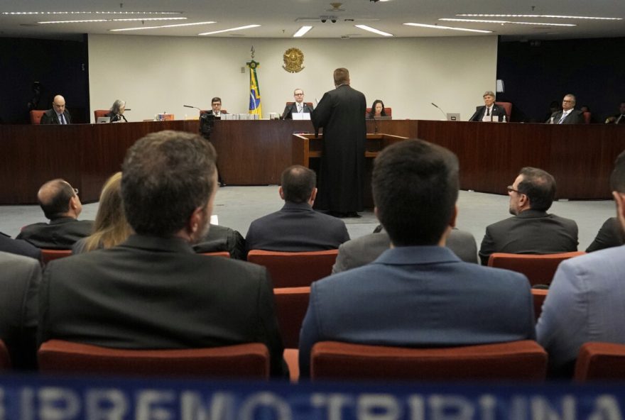 defense-lawyer-refutes-claims-of-attempted-coup-by-brazils-bolsonaro