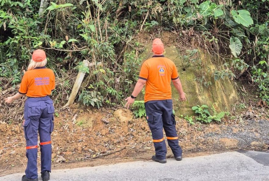 defesa-civil-e-prefeitura-de-guaruja-iniciam-plano-preventivo-contra-danos-das-chuvas-no-verao-em-sp3A-saiba-mais