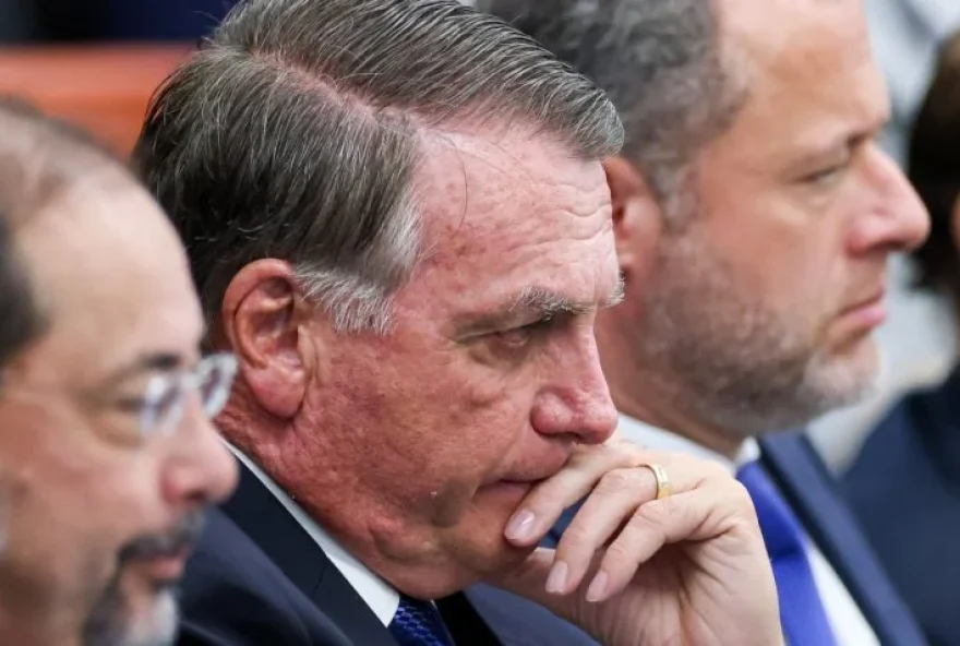defesa-de-bolsonaro-busca-estrategia-para-diminuir-pena-no-stf