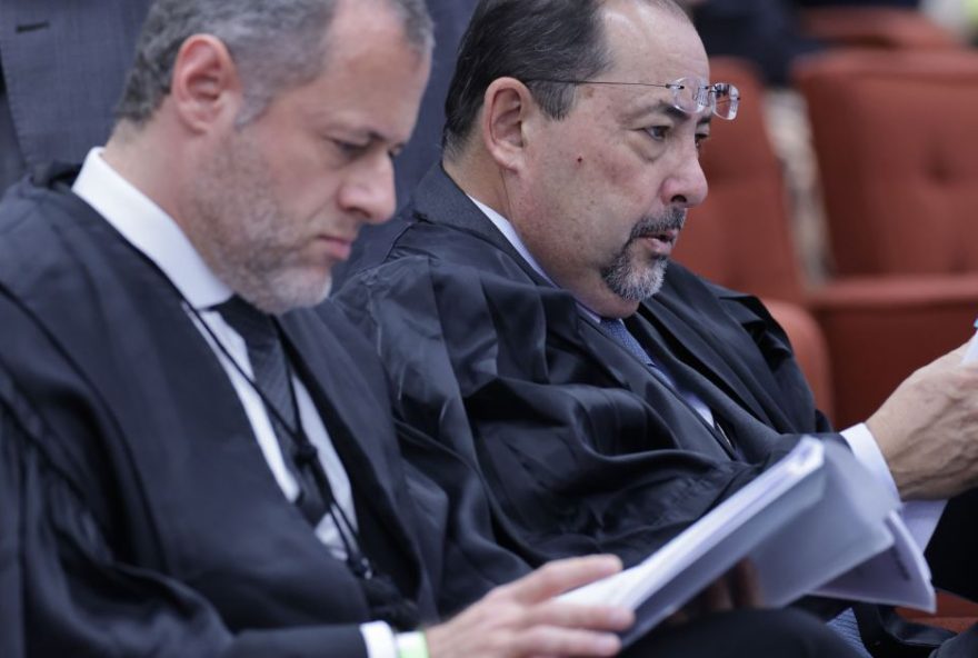 defesa-de-bolsonaro-critica-transito-em-julgado-e-cita-precedente-de-collor defesa-de-bolsonaro-critica-transito-em-julgado-e-cita-precedente-de-collor