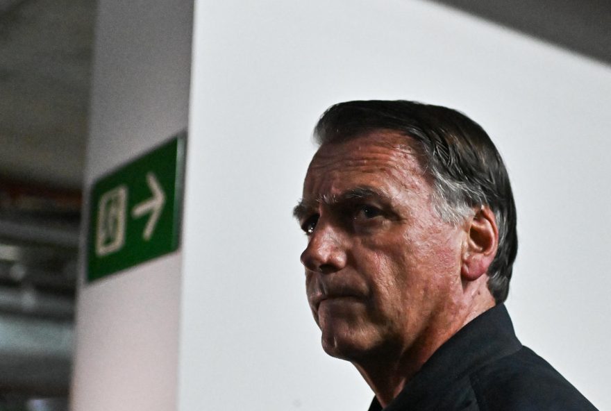defesa-de-bolsonaro-indica-nove-advogados-para-acompanhamento-de-julgamento-no-stf