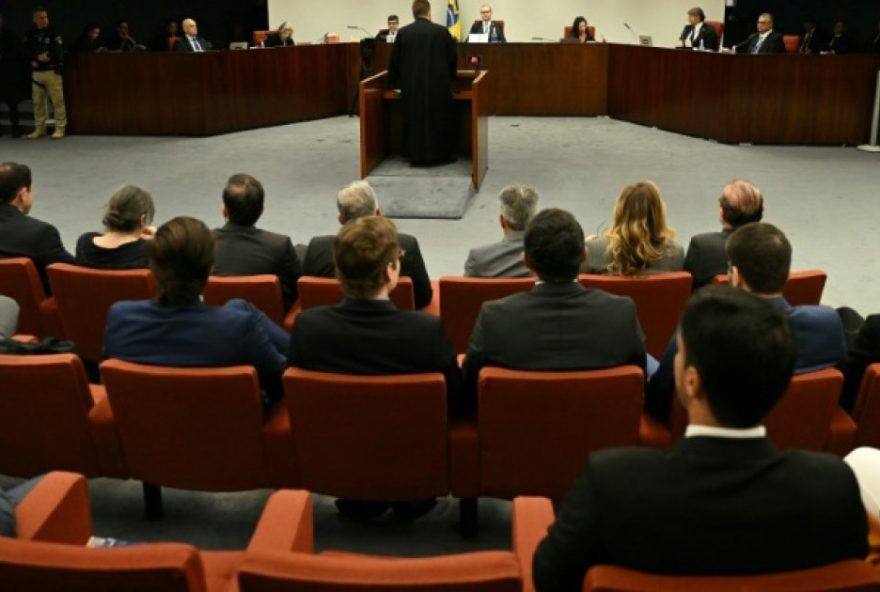 defesa-de-bolsonaro-pede-absolvicao-essencial