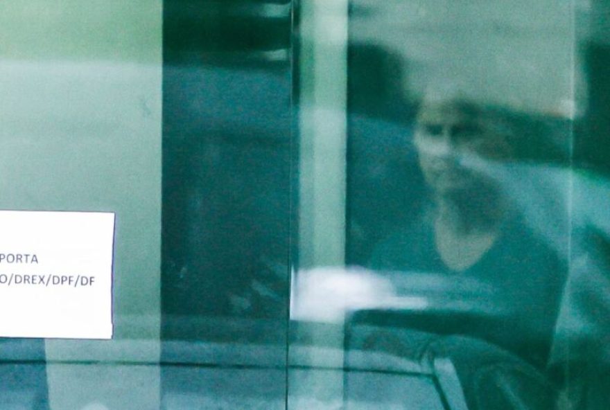 defesa-de-bolsonaro-pede-para-ele-ter-acesso-a-smart-tv-em-cela defesa-de-bolsonaro-pede-para-ele-ter-acesso-a-smart-tv-em-cela