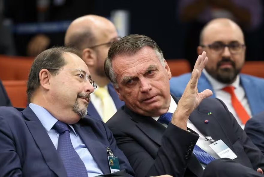 defesa-de-bolsonaro-preve-condenacao-e-prepara-nova-estrategia