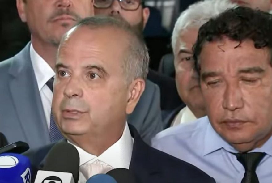 defesa-de-bolsonaro-solicita-autorizacao-para-visita-de-rogerio-marinho defesa-de-bolsonaro-solicita-autorizacao-para-visita-de-rogerio-marinho