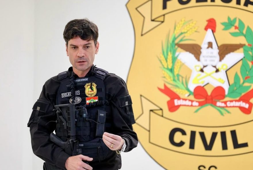 delegado-geral-da-policia-civil-de-sc-entra-em-confronto-com-suspeitos-em-florianopolis3A-operacao-em-andamento