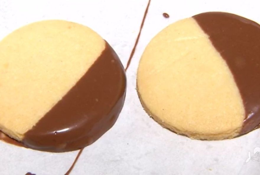 delicioso-biscoito-caseiro-com-cobertura-de-chocolate3A-receita-facil delicioso-biscoito-caseiro-com-cobertura-de-chocolate3A-receita-facil