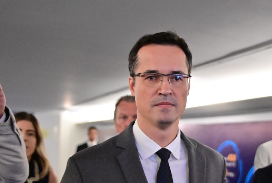 deltan-dallagnol-anuncia-pre-candidatura-ao-senado-no-parana-ao-lado-de-sergio-moro-no-pl deltan-dallagnol-anuncia-pre-candidatura-ao-senado-no-parana-ao-lado-de-sergio-moro-no-pl