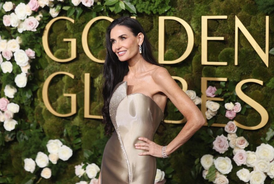 demi-moore3A-uma-das-favoritas-para-o-oscar2C-segundo-diretora-de-a-substancia