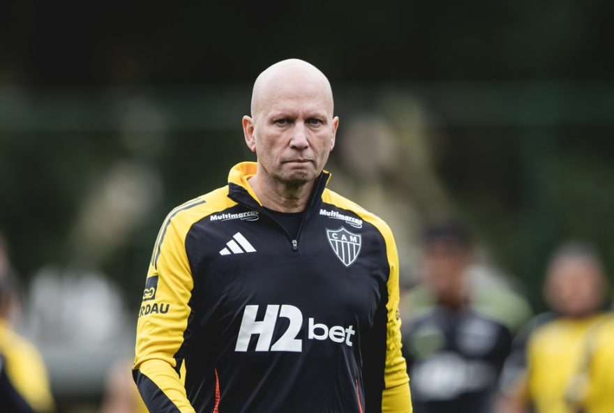 demissao-de-omar-feitosa-surpreende-torcedores-do-atletico-mg-apos-apenas-43-dias3A-o-que-esperar-da-equipe-agora3F